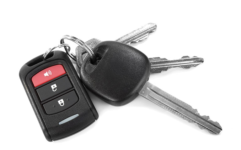 Green locksmith team provides car key replacement service in Daytona Beach & Ormond Beach, FL